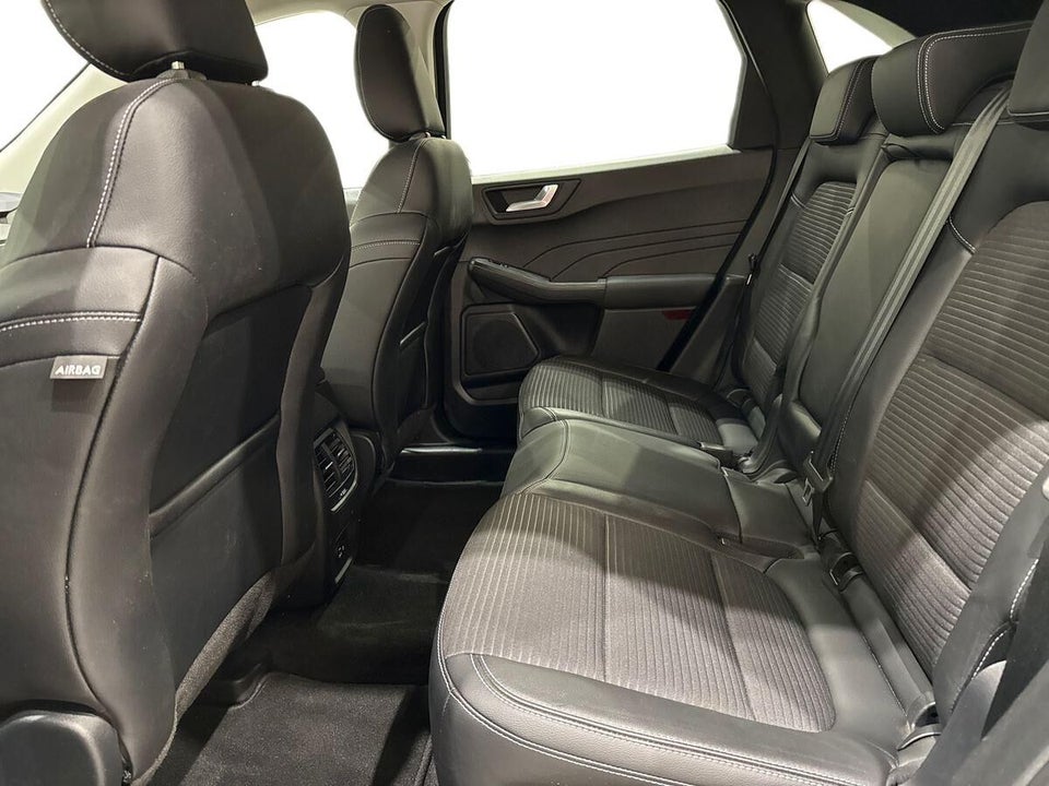 Ford Kuga 2,5 PHEV Titanium X CVT 5d