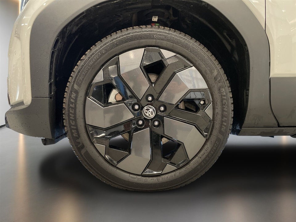 Toyota Urban Cruiser 61 Executive AWD 5d