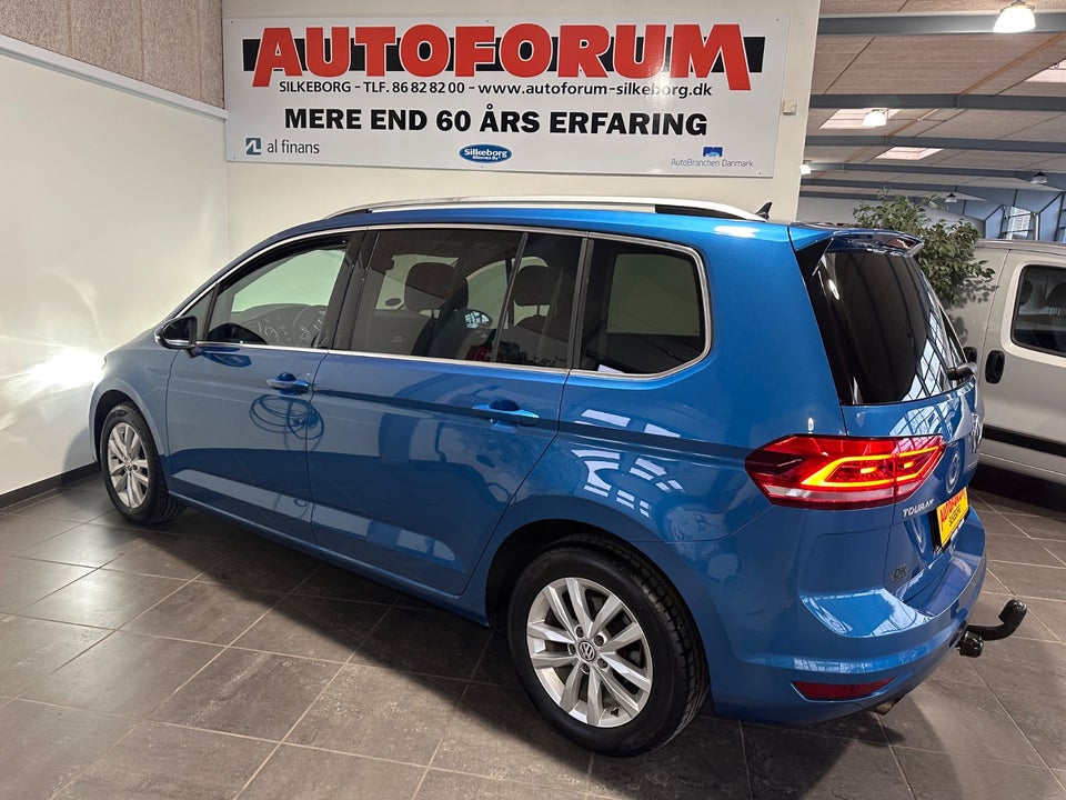 VW Touran 2,0 TDi 150 Highline DSG Van 5d