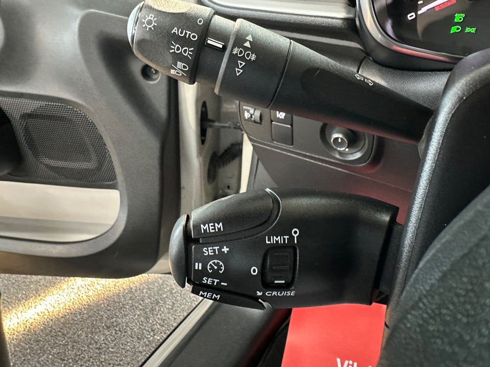 Citroën C3 1,2 PureTech 83 Shine 5d