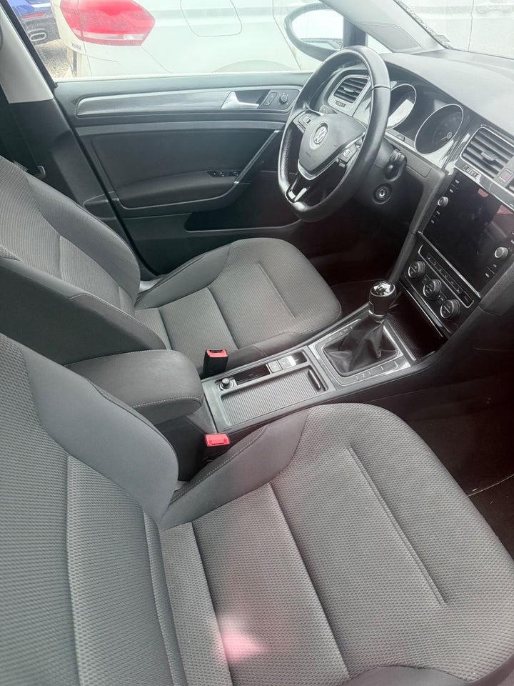 VW Golf VII 1,5 TSi 130 Comfortline 5d