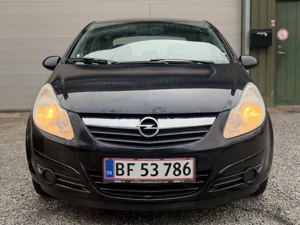 Opel Corsa 1,2 16V Cosmo 5d