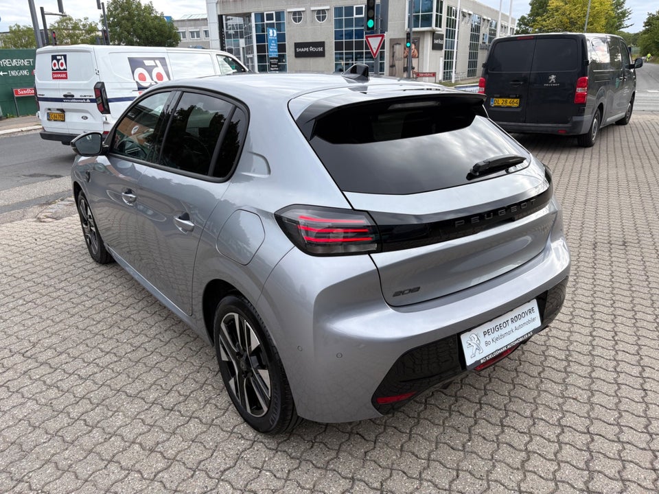 Peugeot 208 1,2 PureTech 100 Allure+ 5d