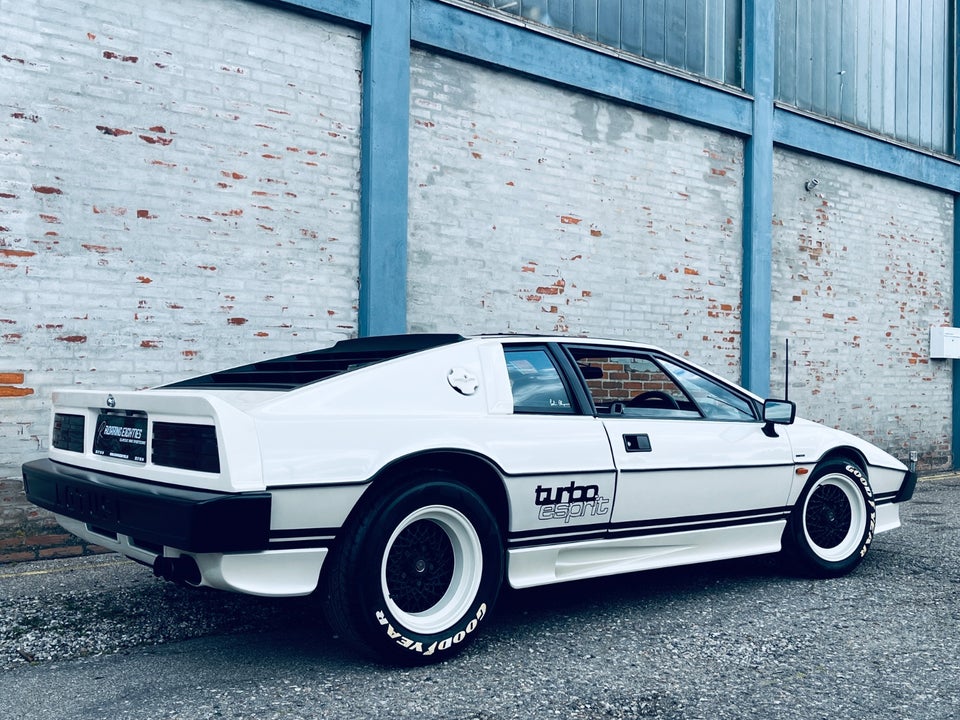 Lotus Esprit 2,2 Turbo 2d