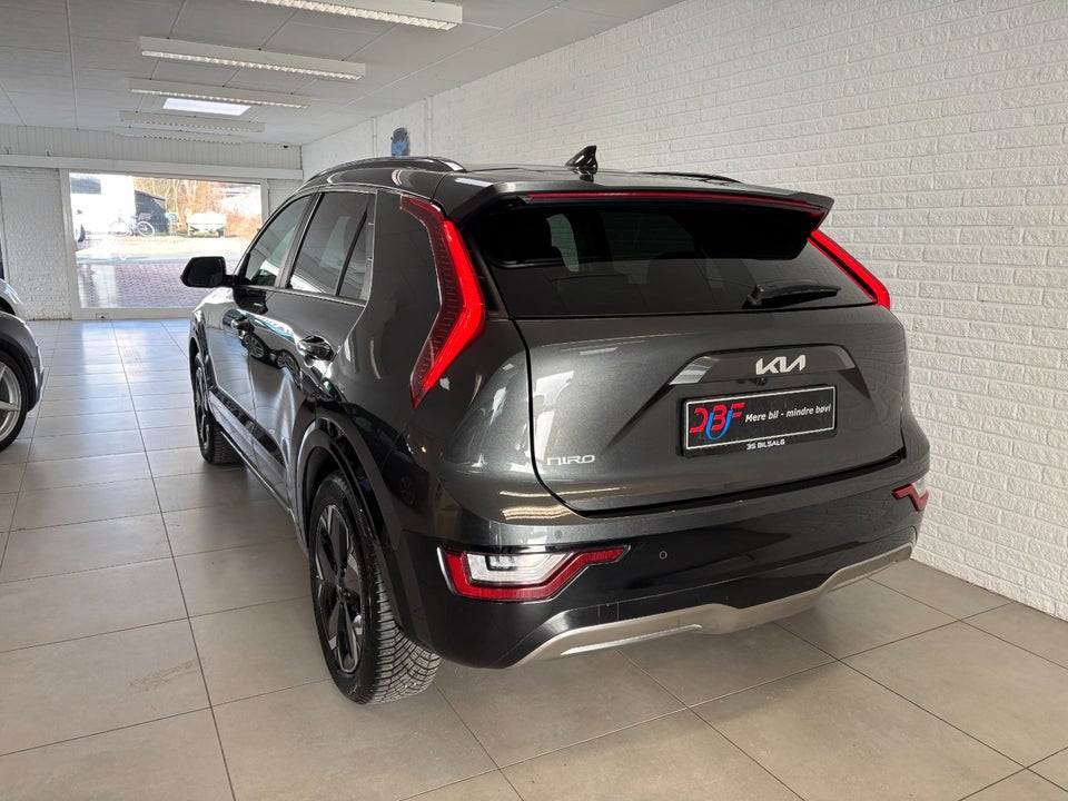 Kia Niro 64 EV Upgrade 5d