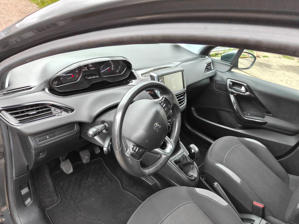 Peugeot 208 1,2 VTi 82 Active 5d
