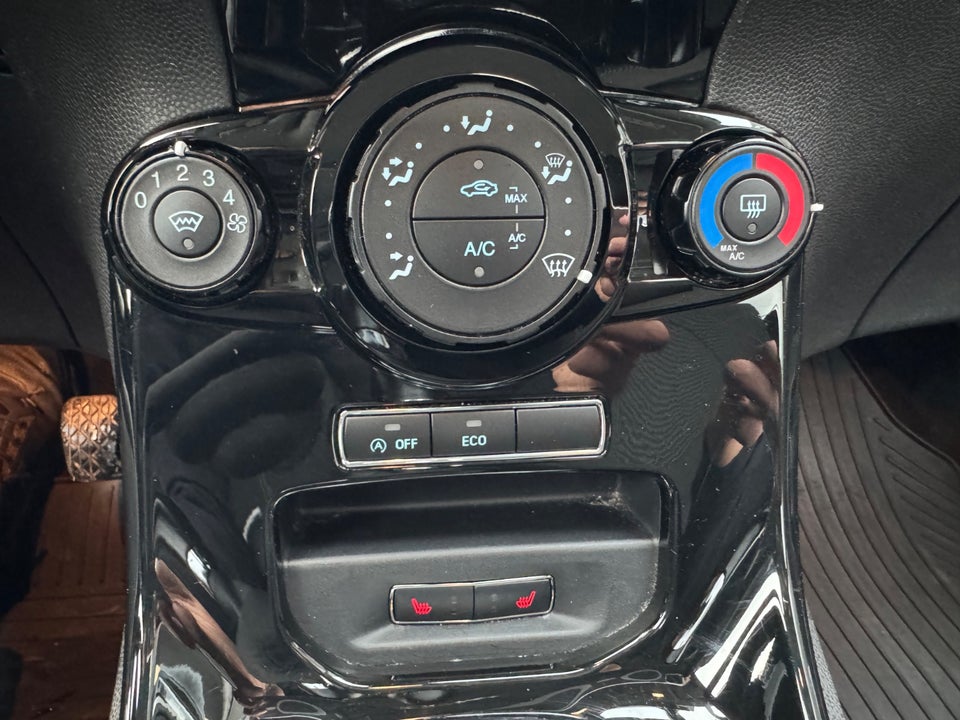 Ford Fiesta 1,0 EcoBoost Titanium 5d