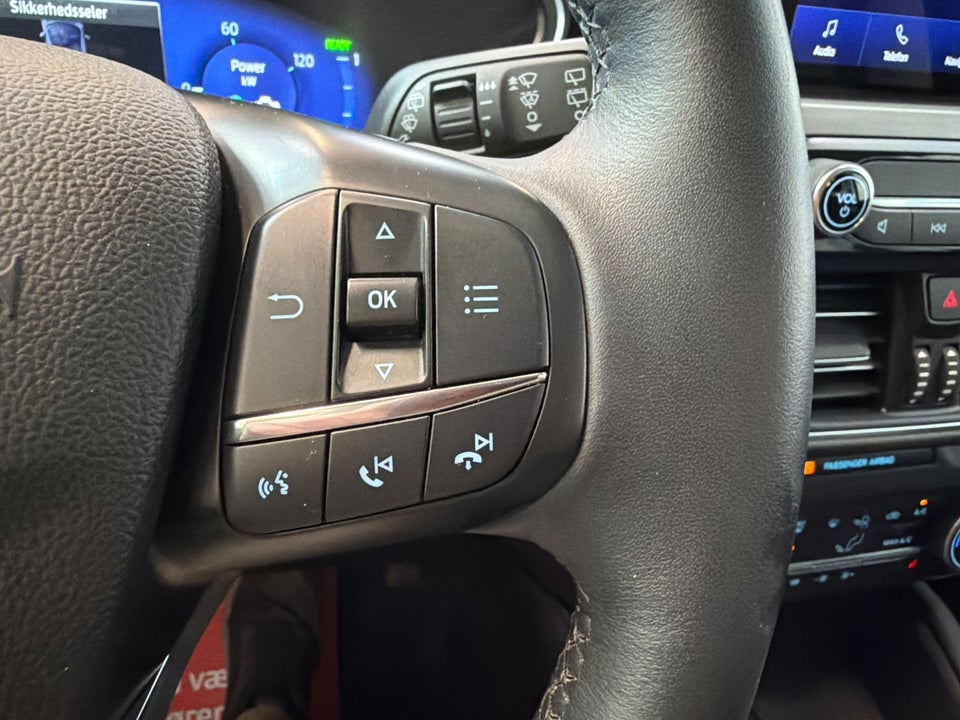 Ford Kuga 2,5 PHEV Titanium CVT 5d