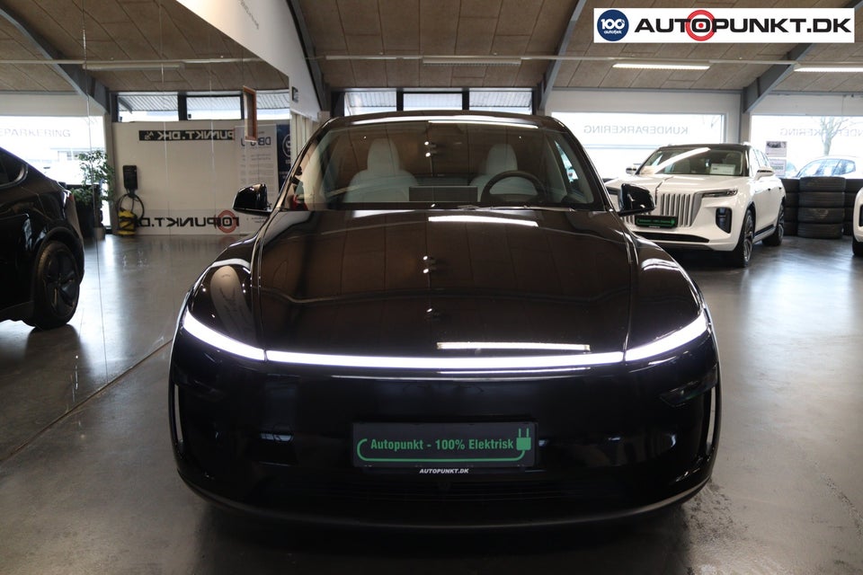 Tesla Model Y Long Range AWD 5d