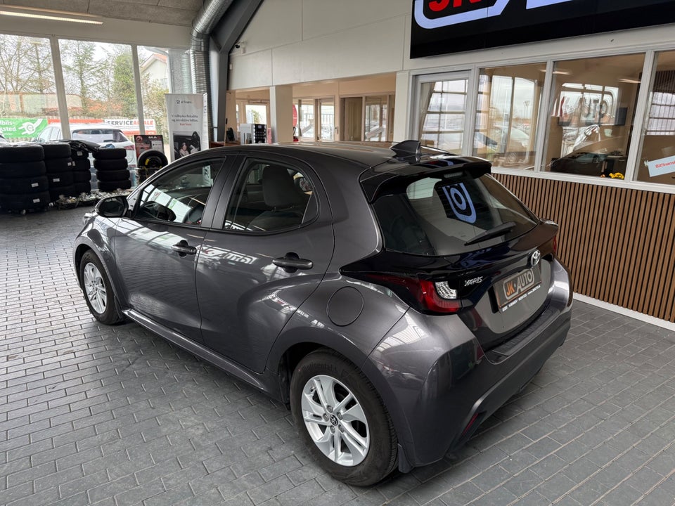 Toyota Yaris 1,5 Active CVT 5d