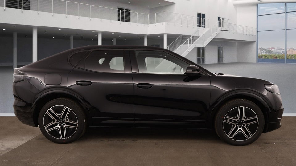 Ford Capri 77 Premium Extended Range 5d