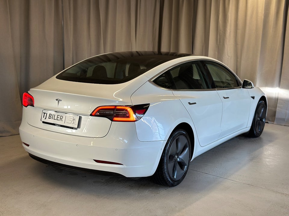 Tesla Model 3 Standard Range+ RWD 4d