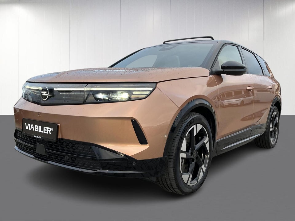 Opel Grandland-e 73 GS Sky 5d