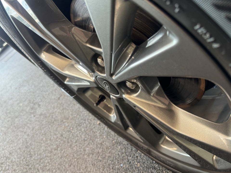 Ford Kuga 2,5 HEV ST-Line X CVT 5d