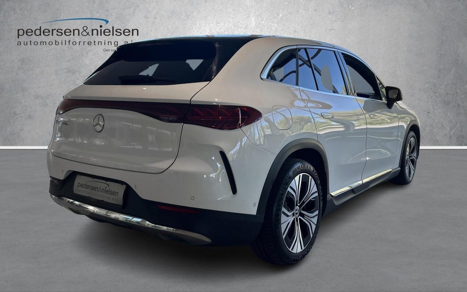 Mercedes EQE300 SUV 5d