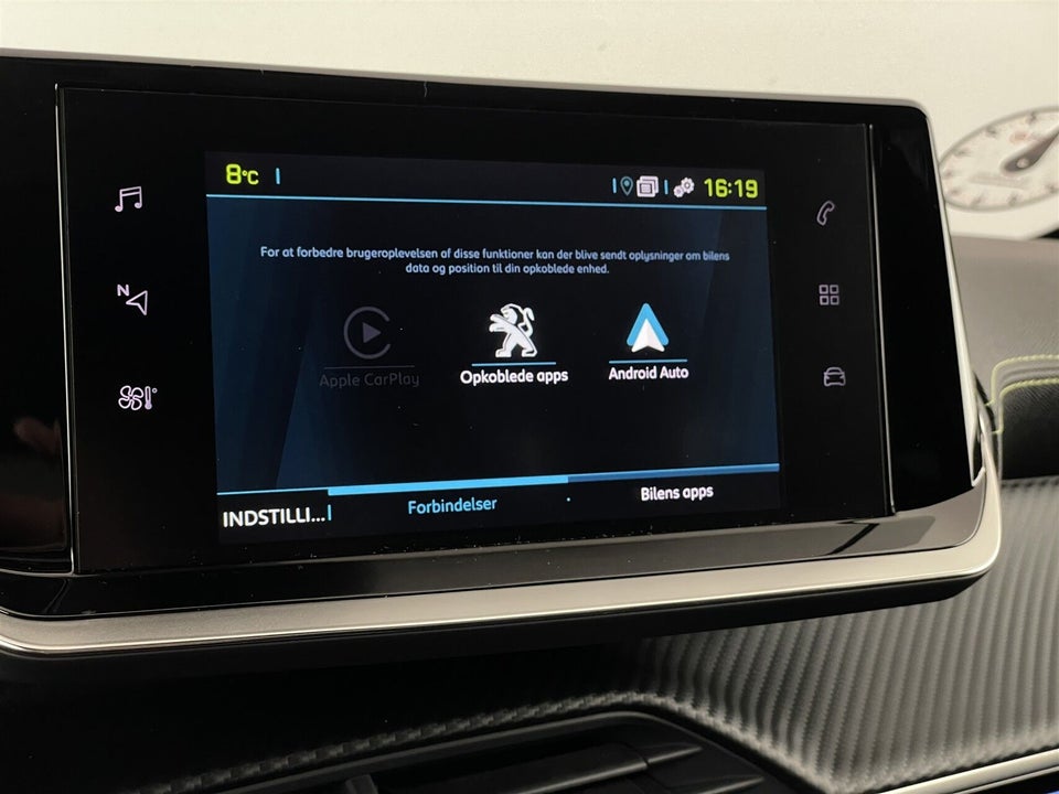 Peugeot e-208 50 GT 5d