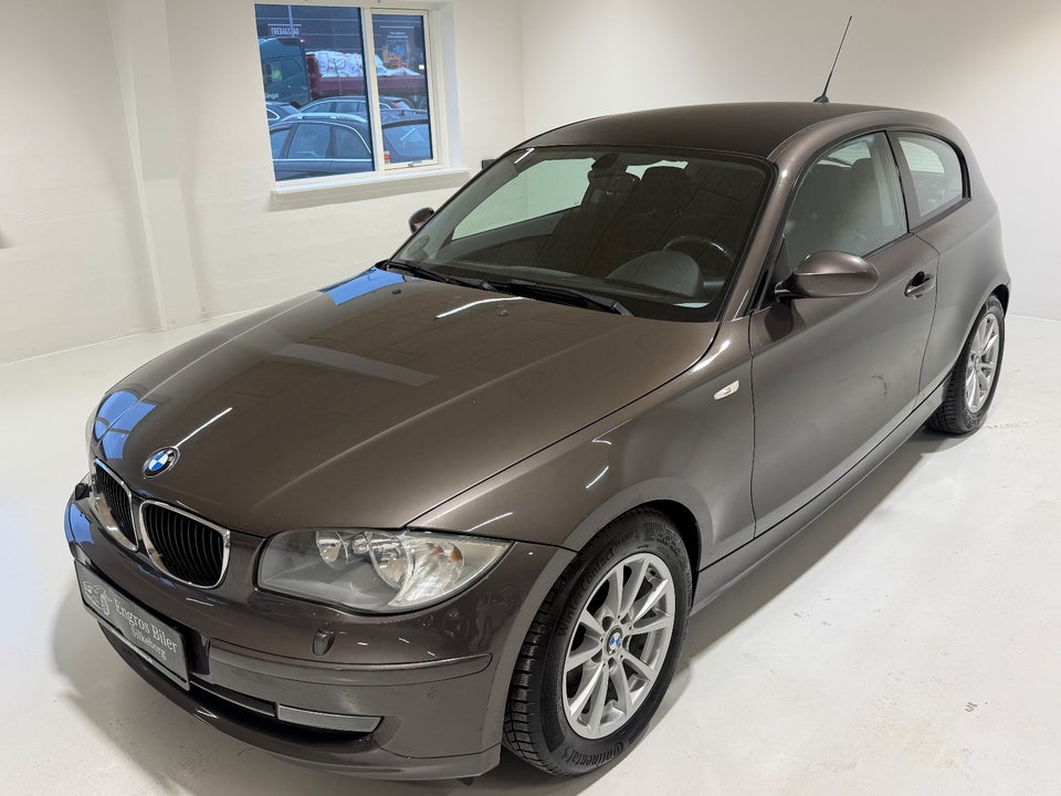 BMW 118d 2,0 Advantage aut. 3d