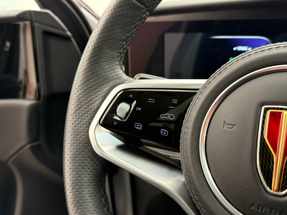 Hongqi E-HS9 99 Premium 5d