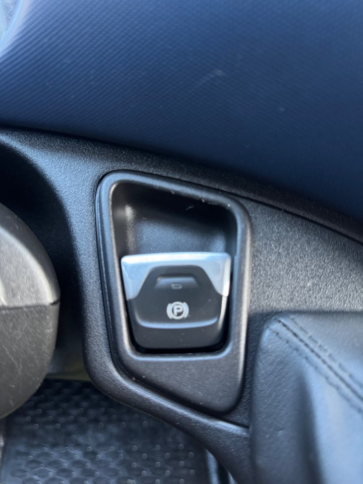 Iveco Daily 3,0 35S18 Box m/lift AG8 2d