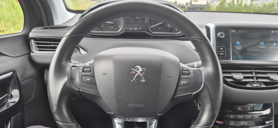 Peugeot 208 1,6 BlueHDi 100 Allure 5d