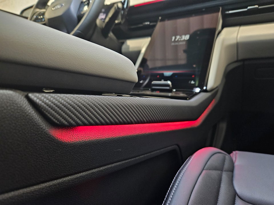 Ford Explorer 84 Premium Extended Range AWD 5d