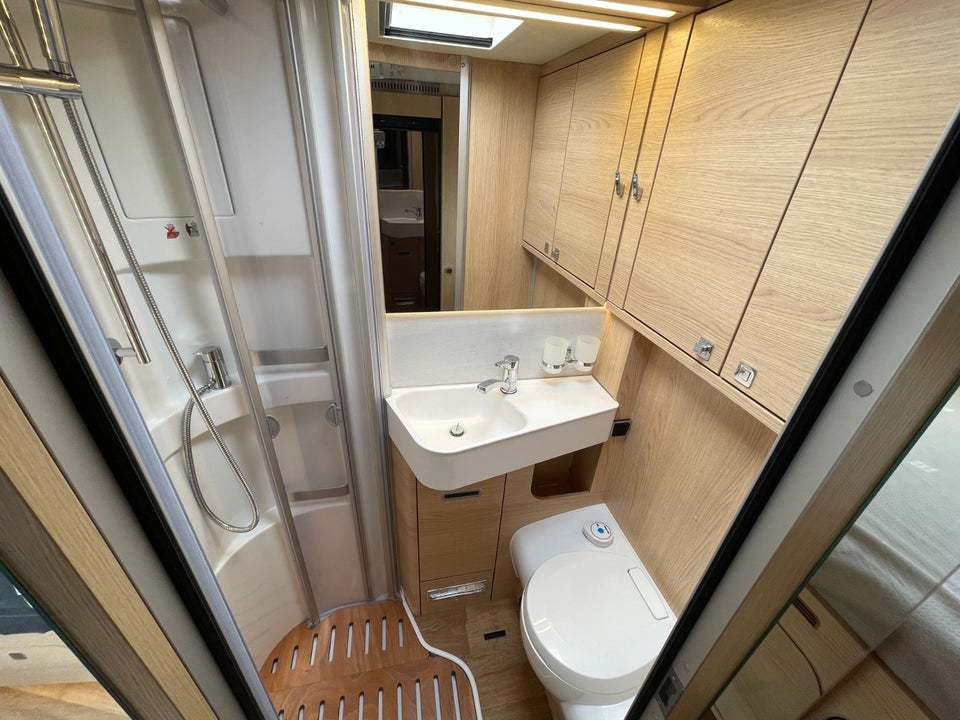 Hymer B-MC i550 2,2 CDi 170 aut. 2d