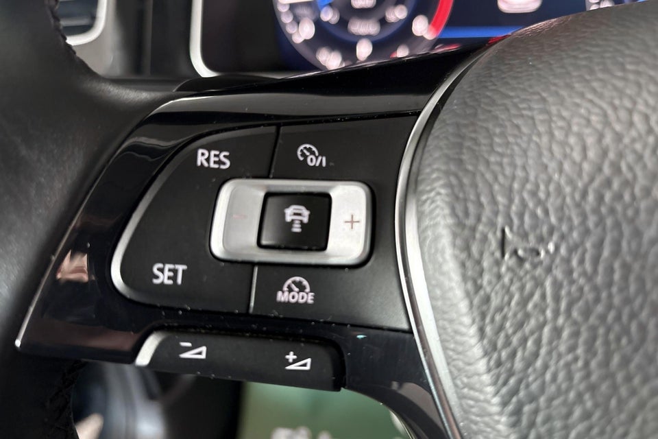 VW Golf VII 1,5 TSi 150 Highline Variant DSG 5d