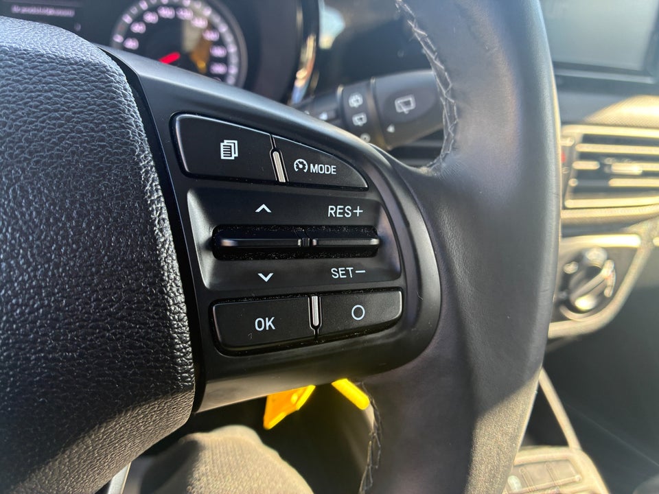 Hyundai i10 1,0 MPi Essential 5d