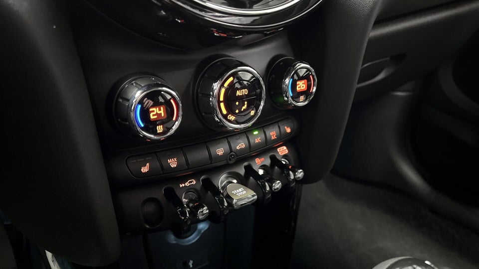 MINI Cooper SE Classic Trim 3d