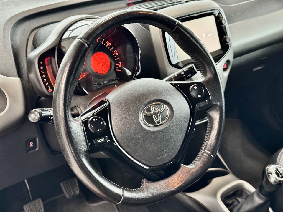 Toyota Aygo 1,0 VVT-i x-cellence 5d