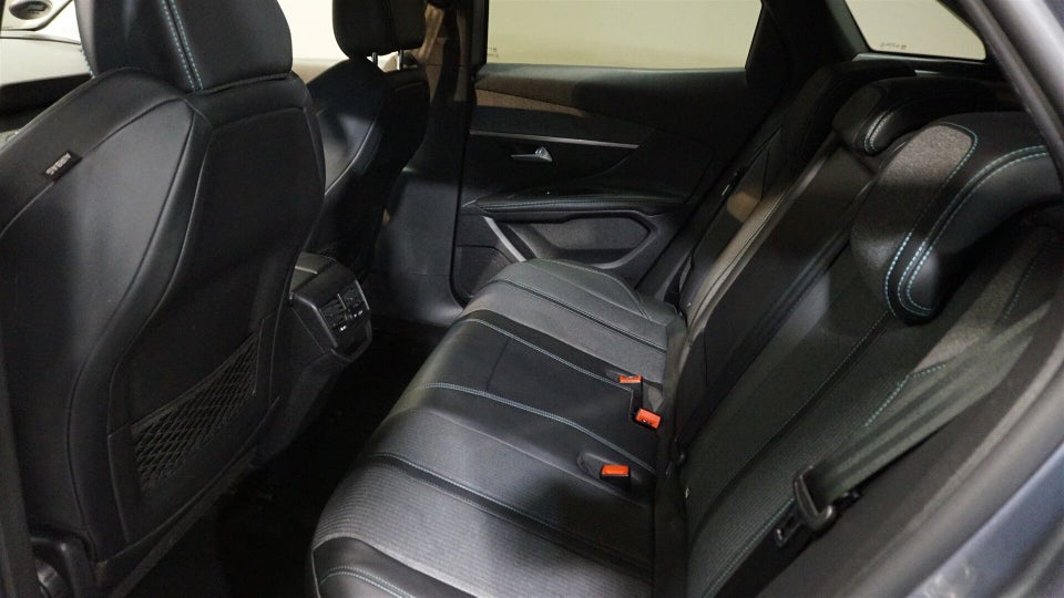 Peugeot 3008 1,6 Hybrid Allure Pack Limited EAT8 5d