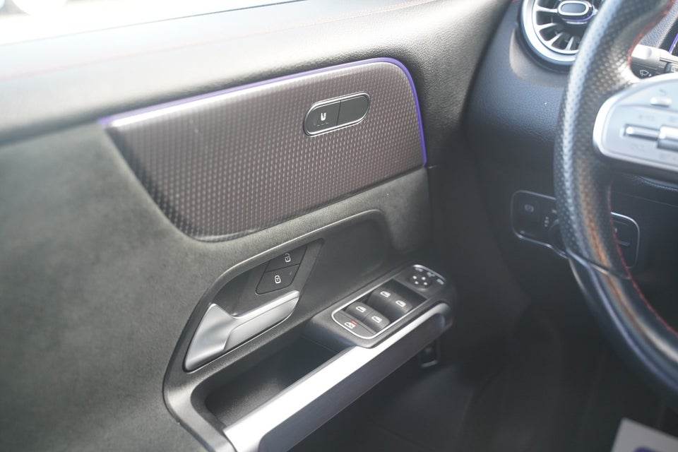 Mercedes EQB300 AMG Line 4Matic 5d