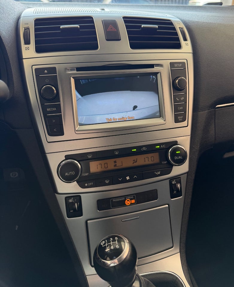 Toyota Avensis 1,8 VVT-i T2 Touch stc. 5d