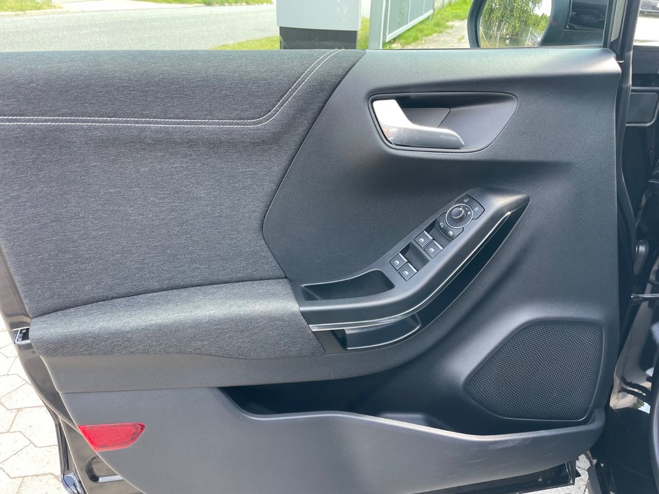 Ford Puma 1,0 EcoBoost mHEV Titanium DCT 5d