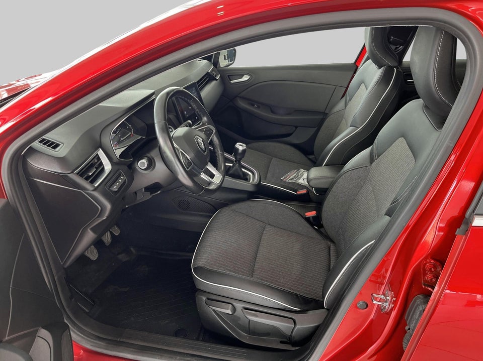 Renault Clio V 1,0 TCe 100 Intens 5d