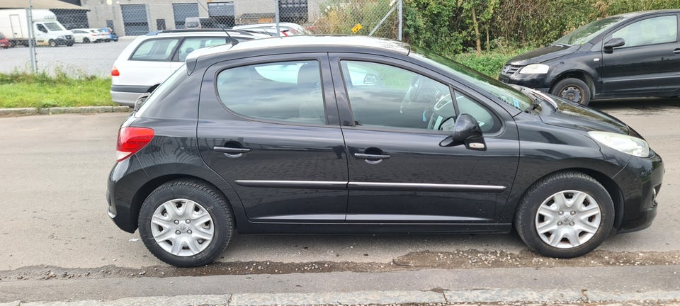 Peugeot 207 1,4 VTi Active 5d