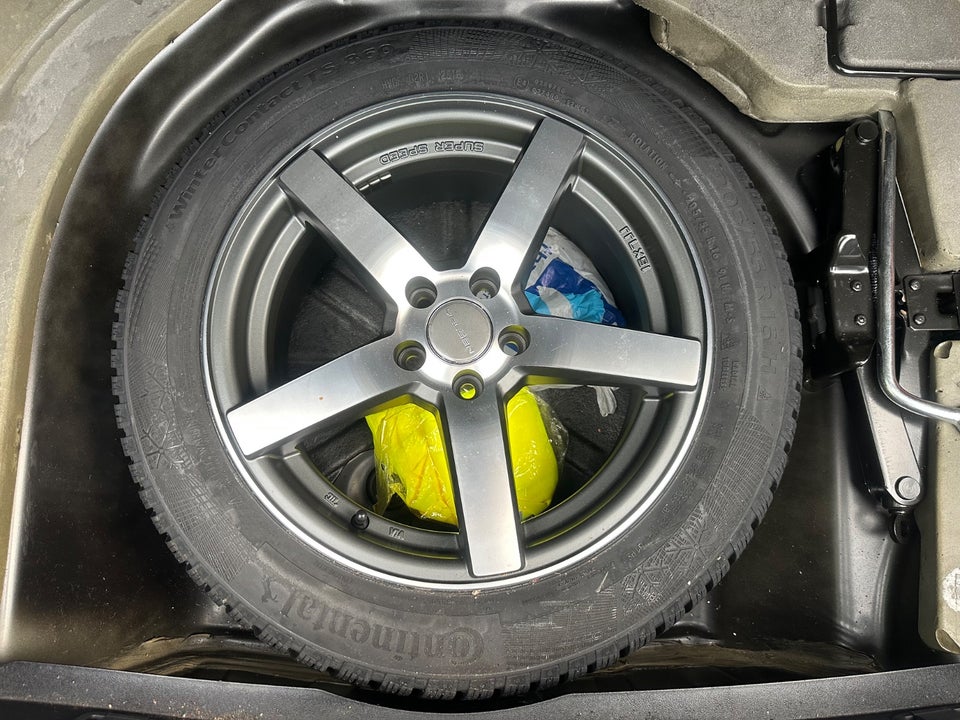 Toyota Avensis 2,0 Sol 4d