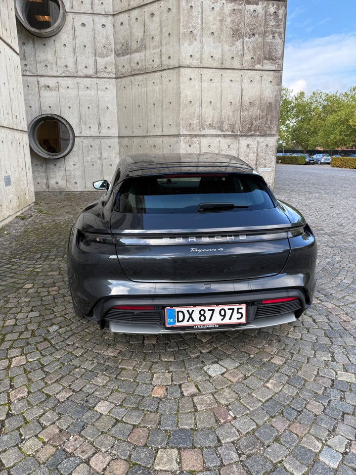 Porsche Taycan 4 Performance+ Cross Turismo 5d