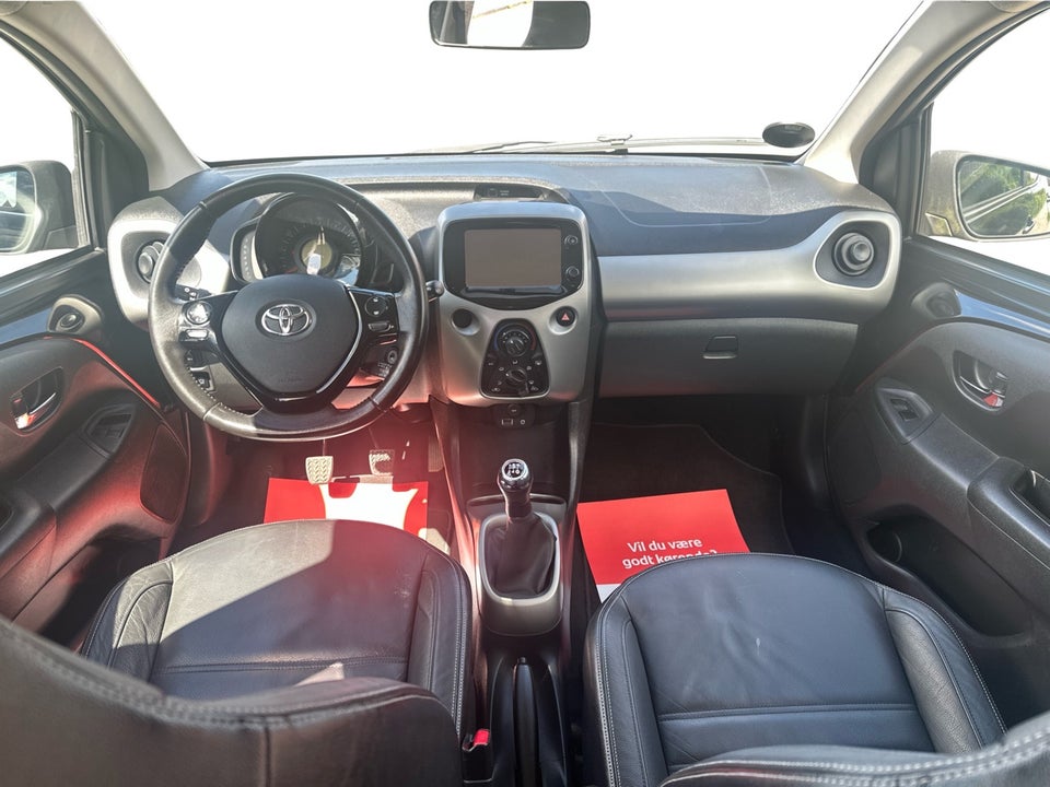 Toyota Aygo 1,0 VVT-i x-black II 5d