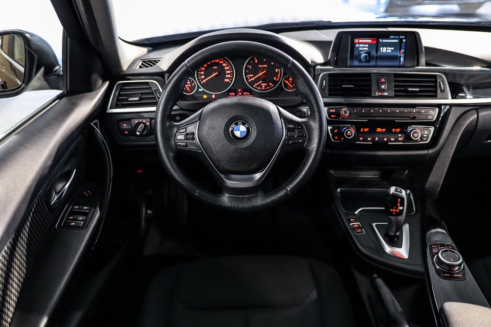 BMW 320d 2,0 Touring Advantage aut. 5d