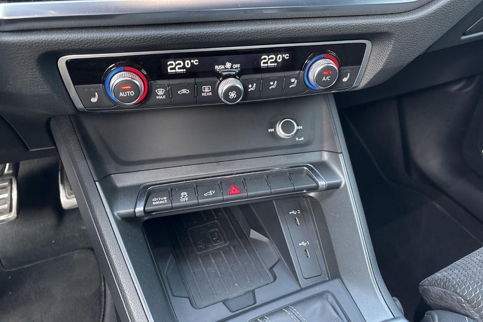 Audi Q3 45 TFSi e S-line plus S-tr. 5d