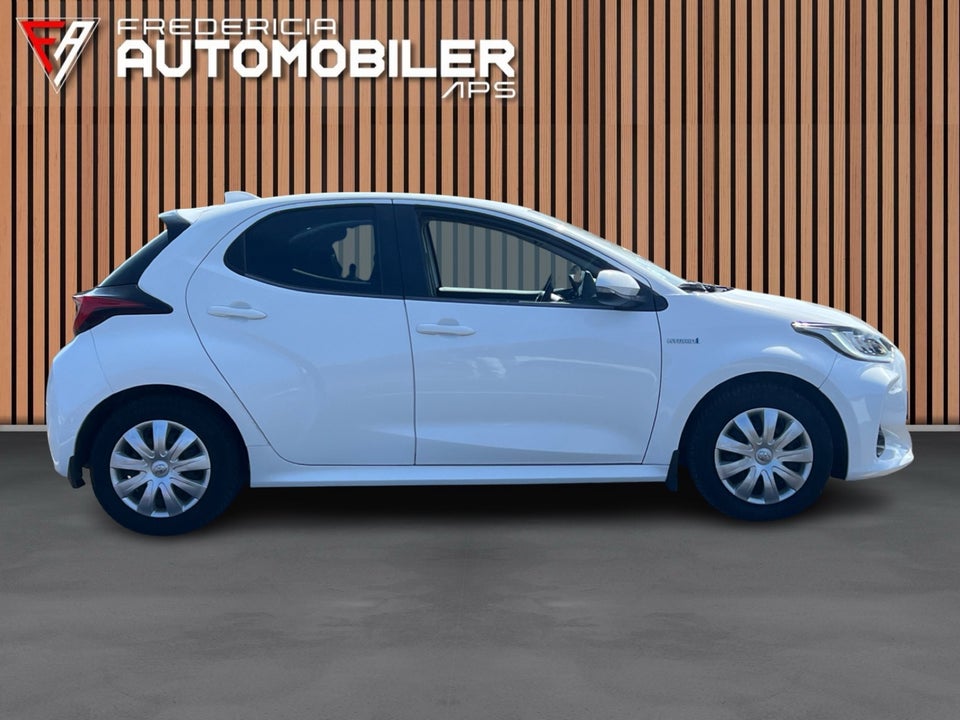 Toyota Yaris 1,5 Hybrid H1 e-CVT 5d