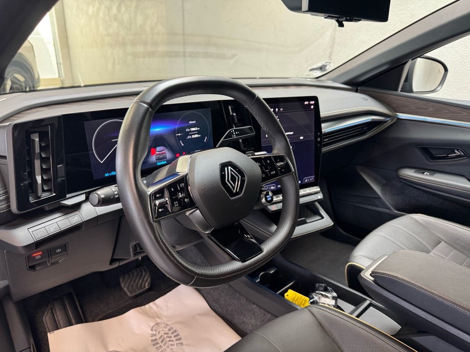 Renault Megane E-Tech 60 Iconic 5d