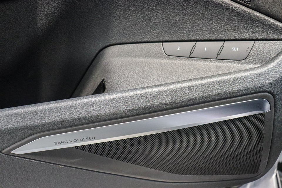 Audi e-tron 55 S-line quattro 5d