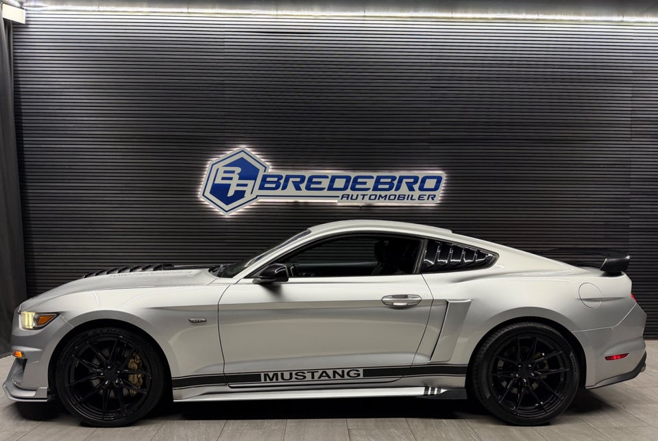Ford Mustang 2,3 EcoBoost Fastback aut. 2d