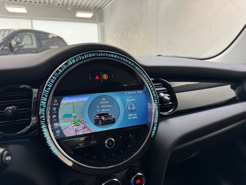 MINI Cooper SE Essential 3d