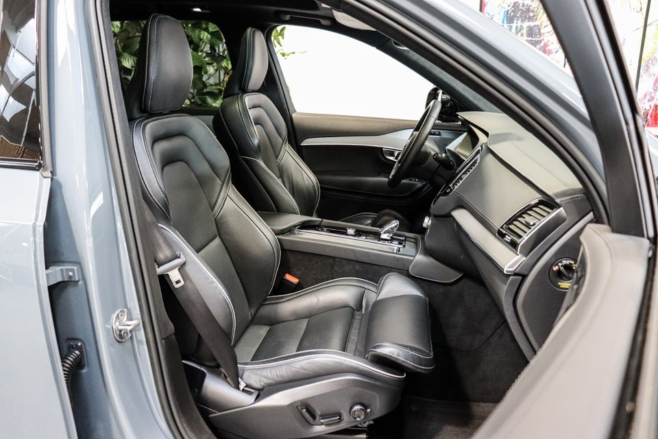 Volvo XC90 2,0 T8 ReCharge Ultimate Dark aut. AWD 7prs 5d