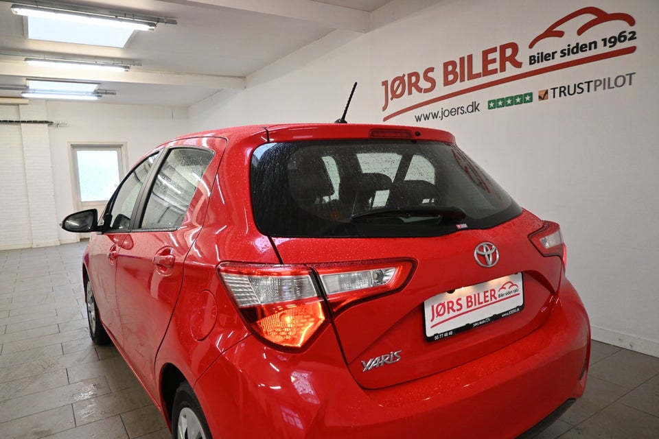 Toyota Yaris 1,0 VVT-i T2 5d