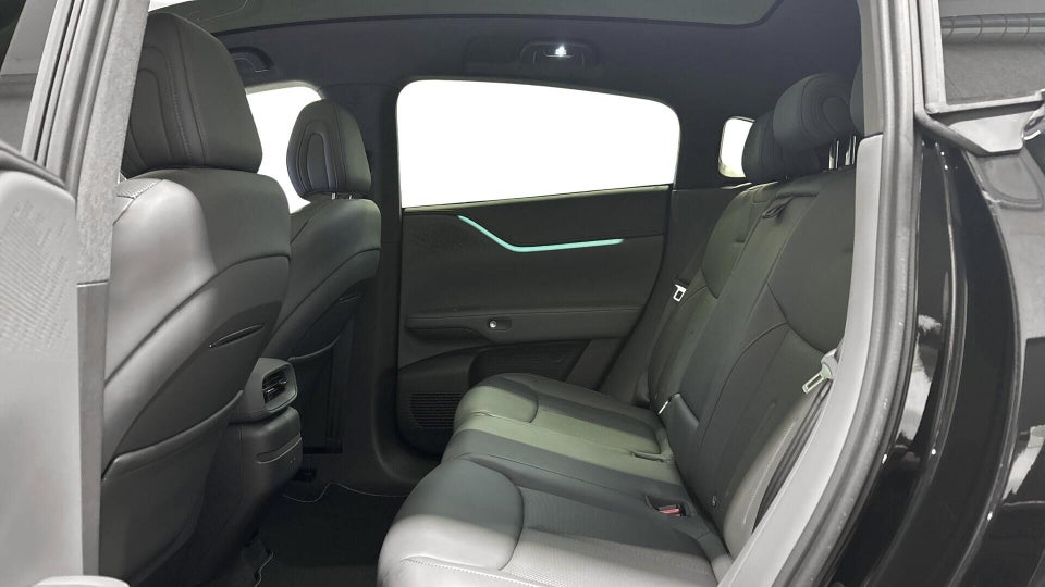 Xpeng G6 Performance 5d