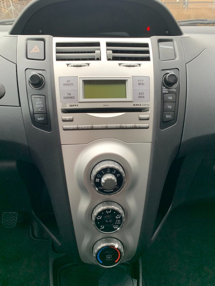 Toyota Yaris 1,3 Luna 5d